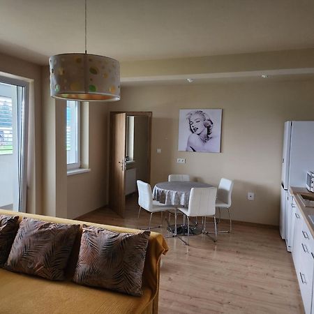 Apartman Greenside Michalovce Ngoại thất bức ảnh