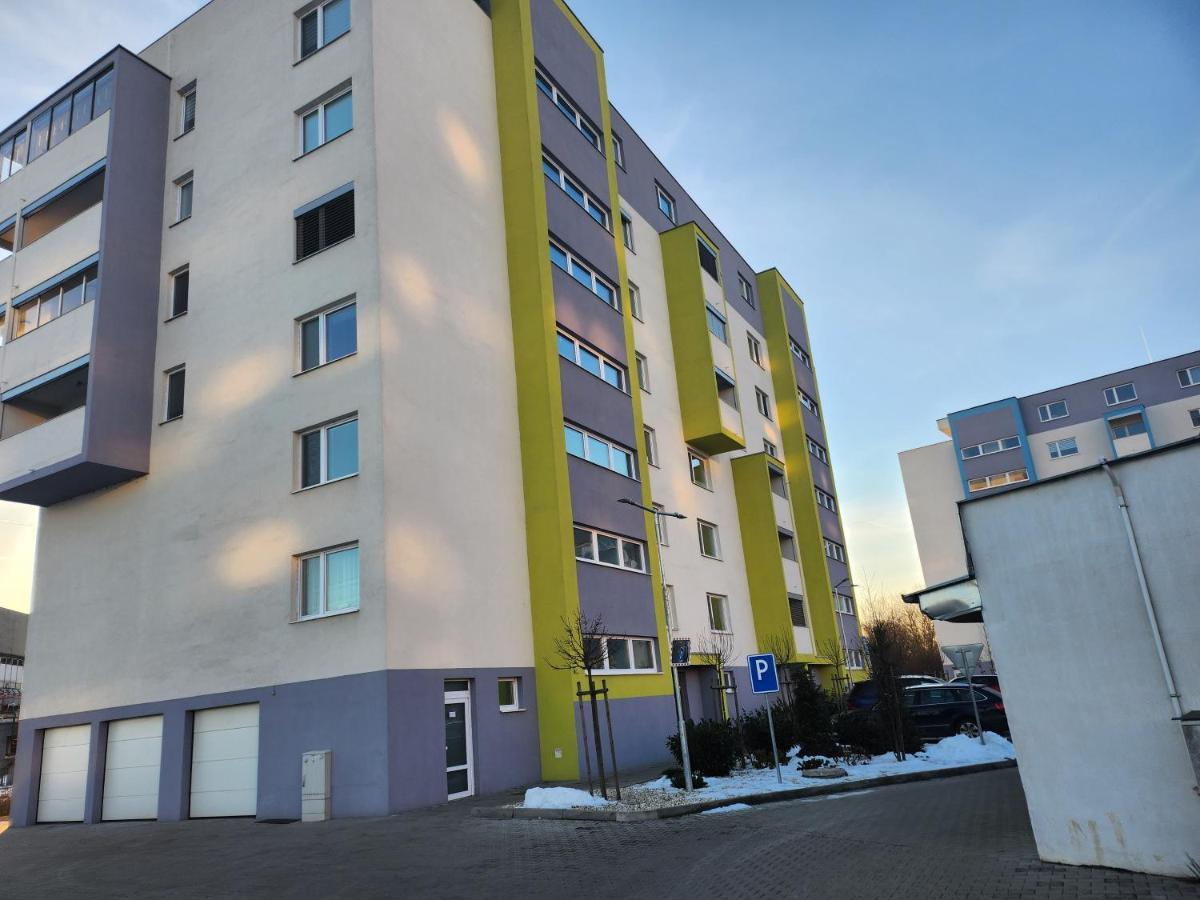 Apartman Greenside Michalovce Ngoại thất bức ảnh