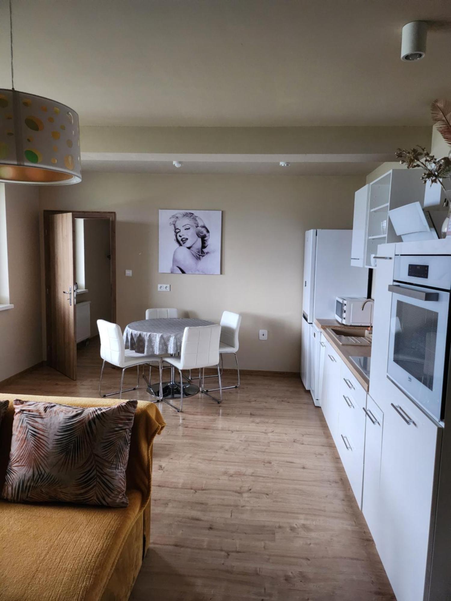 Apartman Greenside Michalovce Ngoại thất bức ảnh